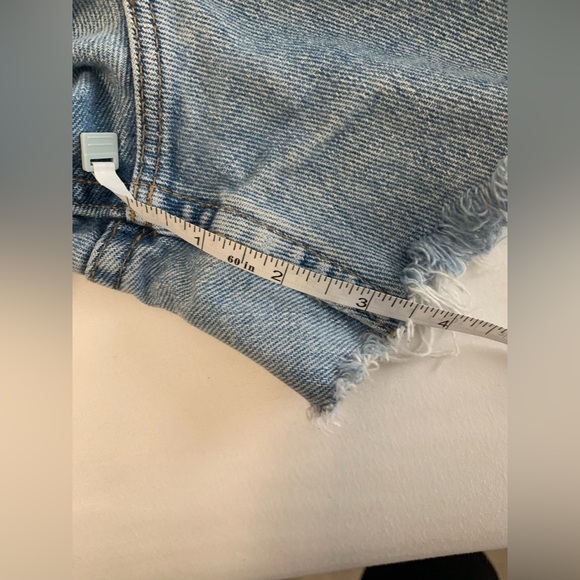 Vintage Wrangler Women's Light Blue Classic Jean Shorts - Picture 11 of 16